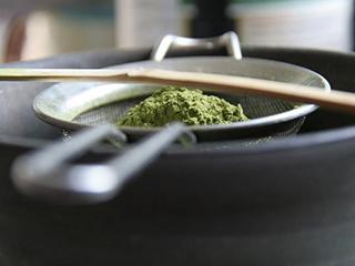 Thé et ustensiles japonais