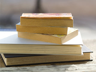 Mangas, livres et magazines